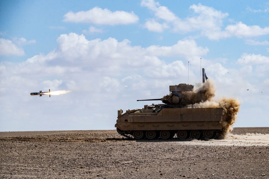 Griffin III یا KF41 Lynx؛ کدام یک جایگزین نفربرهای تهاجمی M2 Bradley می شود؟